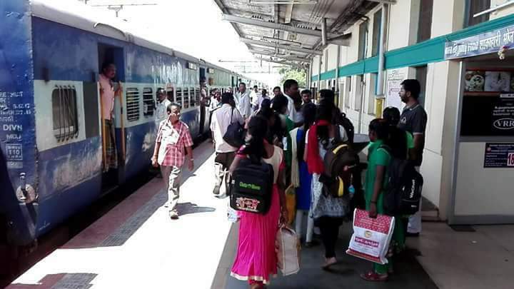 இந்த இடத்தில் 12 சிறுமிகள் ரயிலில் கடத்தல்! காரணம் இதுதான் போலீசார் தீவிர விசாரணை!