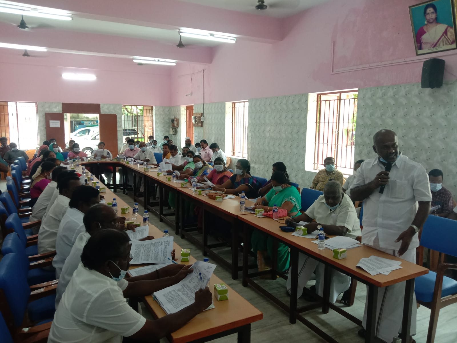 பெரியகுளம் நகராட்சி நகரமன்ற மாதாந்திர கூட்டம் ! முக்கிய கோரிக்கைகளை வலியுறுத்திய நகர்மன்ற குழு தலைவர்!