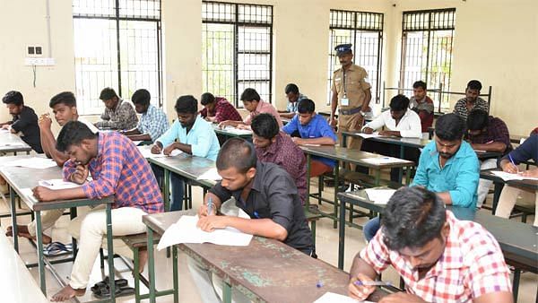 இரண்டாம் நிலை காவலருக்கான தேர்வு! கடைசி தேதி இது தான்! உடனே விண்ணப்பியுங்கள்!