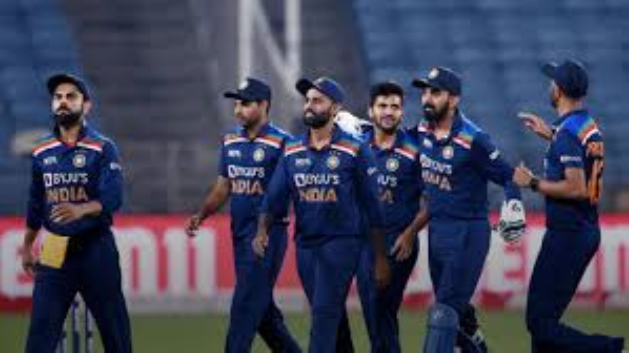 இங்கிலாந்தை துவம்சம் செய்த இந்திய அணி!