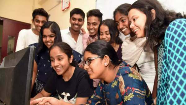 இந்த மாநிலத்தில் ஆண்கள் மற்றும் பெண்களுக்குதனி தனி பள்ளிகள் இல்லை! அரசின் புதிய உத்தரவு!