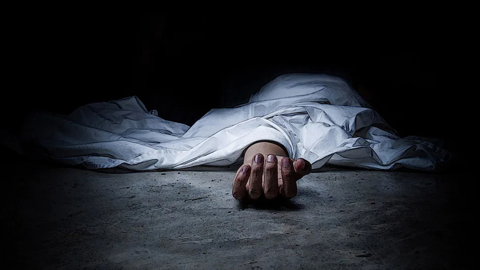 தாத்தாவை கொடூரமாக கொலை செய்த பேரன்!! பணம் கண்ணை மறைத்தது!!ரத்த வெள்ளத்தில் சரிந்த முதியவர்..