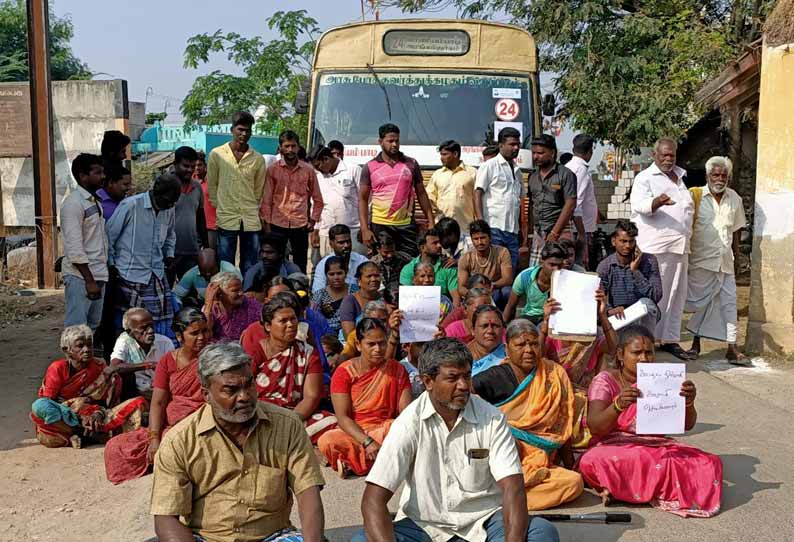 the-people-of-the-bus-jail-in-coimbatore-district-school-students-suffer