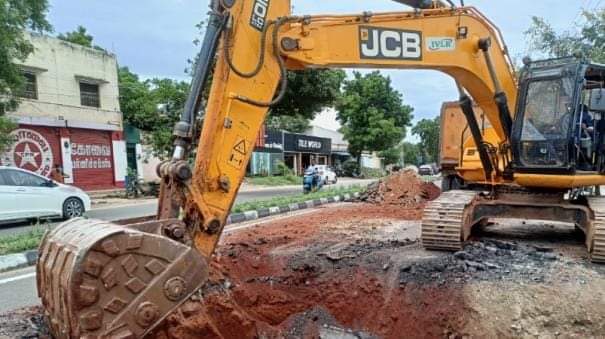 தேனி மாவட்டத்தில் முதல் மேம்பாலம்! வளர்ச்சியின் முதல் படியாக மக்கள் ஆர்வம்!