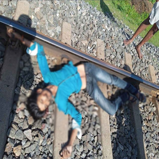 The corpse of a teenager lying on the railway tracks! Police investigation!