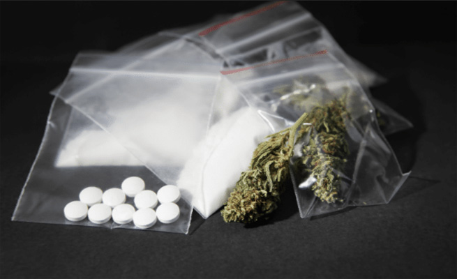 கஞ்சா விற்பனையில் பெயர் போன மாவட்டம்! தொடர்ந்து கைதாகும் பெண்கள்!