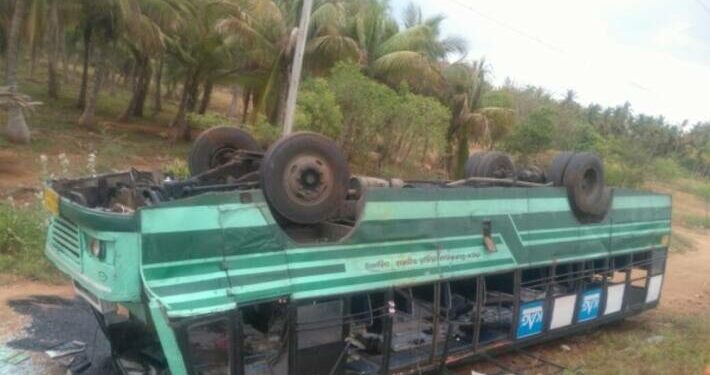 Bus overturned in Erode district! Passengers involved in an accident!