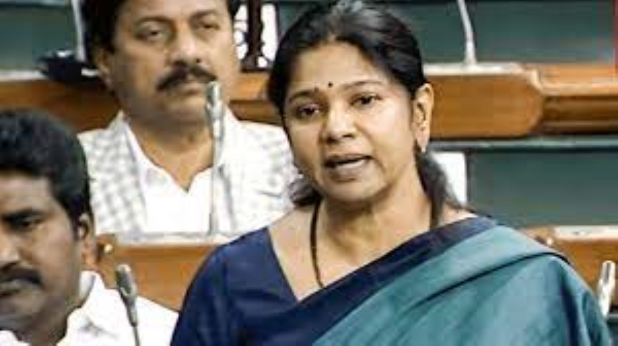 சுப்புலட்சுமி ஜகதீசன் பதவி விலகியதை தொடர்ந்து துணைப் பொதுச் செயலாளர் ஆகிறார் கனிமொழி? விரைவில் வெளியாகவிருக்கும் அறிவிப்பு!