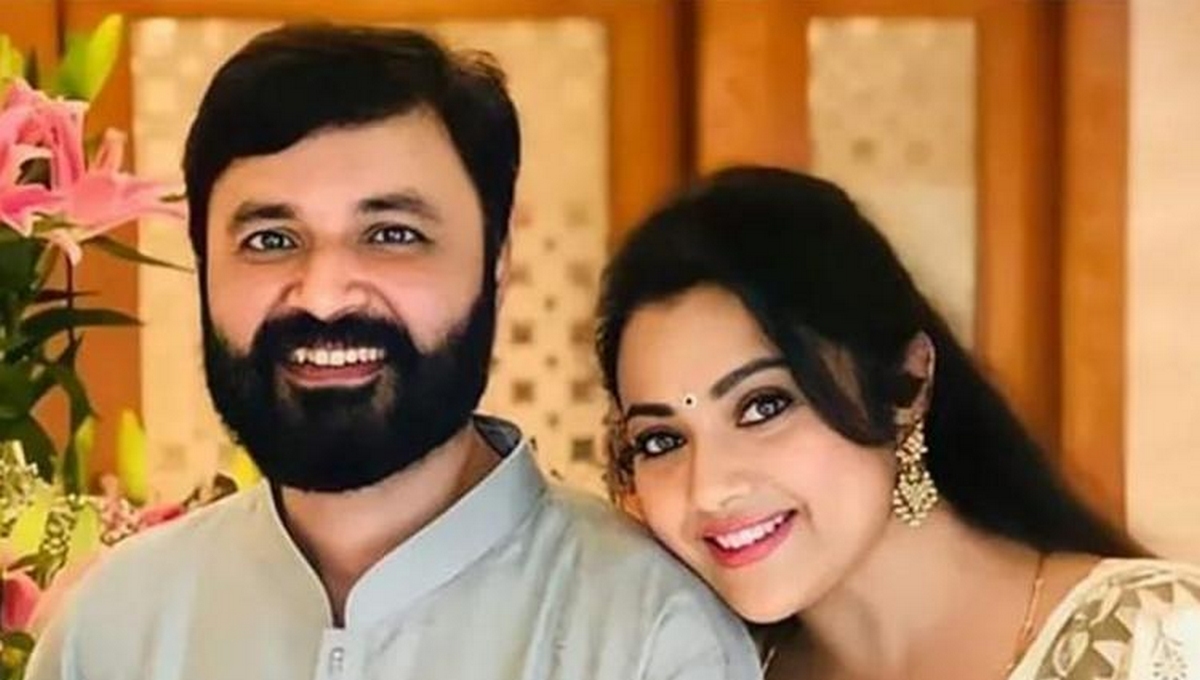 கணவருக்கு நடந்தது யாருக்கும் நடக்கக் கூடாது… மொத்த உடலையும் தானம் செய்த நடிகை மீனா