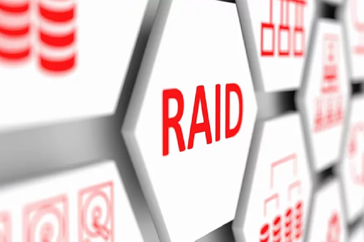 திரைப்பட தயாரிப்பாளர் அன்பு செழியன் வீட்டில் திடீர் ஐ.டி ரெய்டு? சோதனையின் போது அவர் அங்கு இல்லையா?..