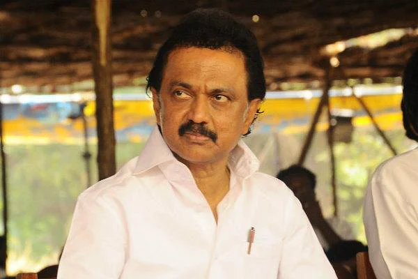 மக்களின் பிரச்சனைகள் அனைத்தும் இந்த 15 நாட்களுக்குள் தீர்வு! ஸ்டாலினின் அதிரடி உத்தரவு!  