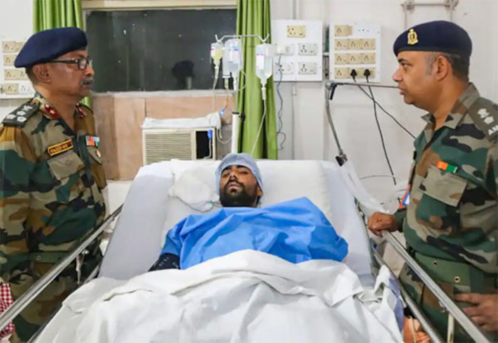 இரத்தம் சிந்த வைக்க வந்த ஒருவரை ரத்தம் கொடுத்து காப்பாற்றிய இந்திய ராணுவம்!