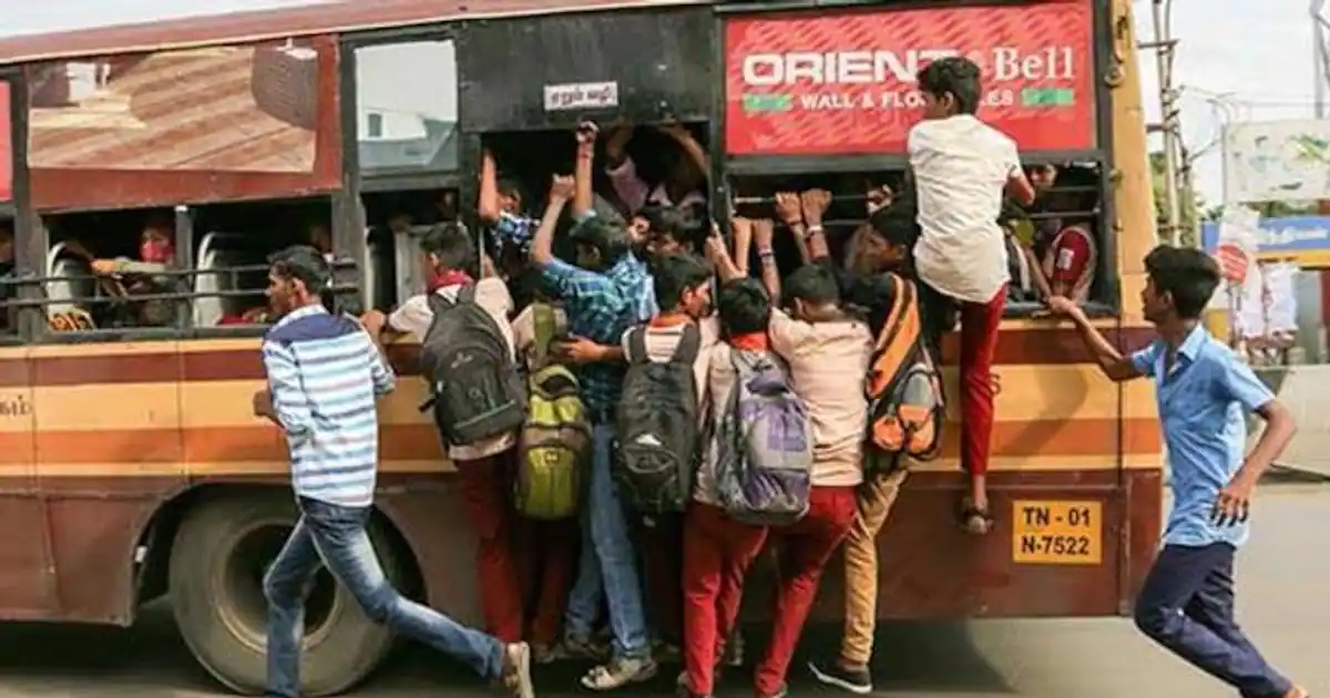 The student who fell in the government bus died! Traffic police investigation!