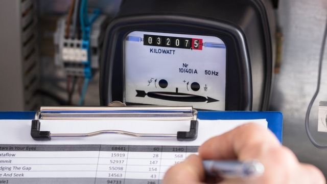 மின்கட்டண உயர்வு இன்று முதல் அமல்! அதிர்ச்சியில் மக்கள்!