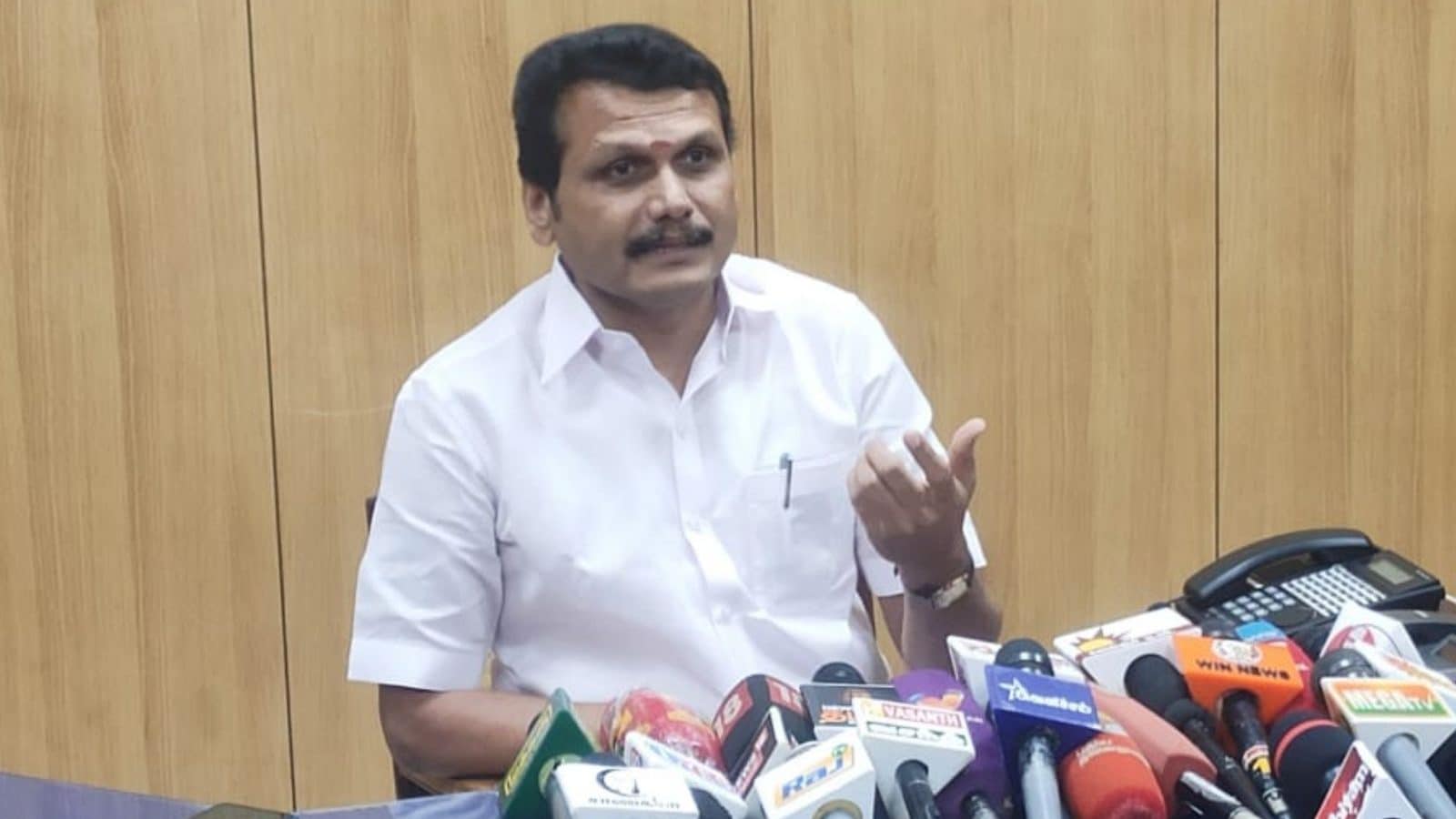 100 யூனிட்டுக்கு கீழே பயன்படுத்துபவரா நீங்கள்! செந்தில் பாலாஜியின் அதிரடி பேட்டி!