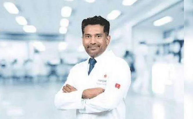 உயிரைக் காக்க 3 கி.மீ. தூரம் ஓடிய டாக்டர்! போக்குவரத்து நெரிசலால் நேர்ந்த அவலம் 