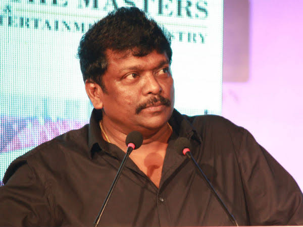 சிக்னலில் பிச்சை எடுக்கும் குழந்தைகளை இயக்குவது யார்? நடிகர் பார்த்திபன் பரபரப்பு புகார்