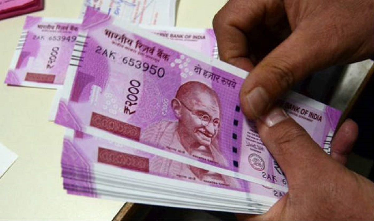 தீபாவளிக்கு முன் உங்கள் அக்கவுண்ட்டில் ரூ.2000 – மத்திய அரசு வெளியிட்ட மகிழ்ச்சியான தகவல் 