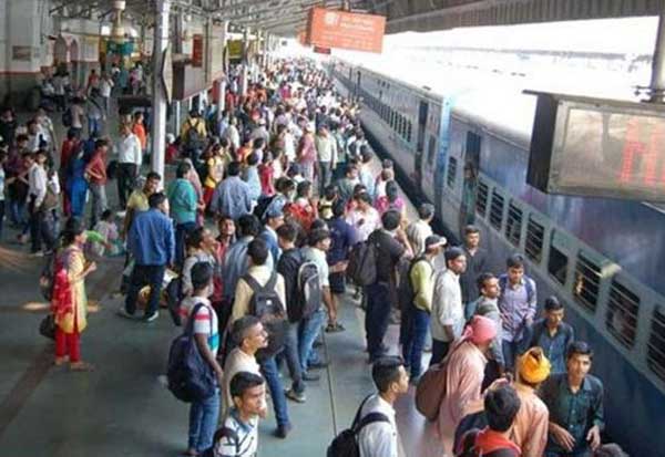 தெற்கு ரயில்வே வெளியிட்ட அறிவிப்பு! இன்று முதல் அமலுக்கு வரும் புதிய நடைமேடை கட்டணம்!