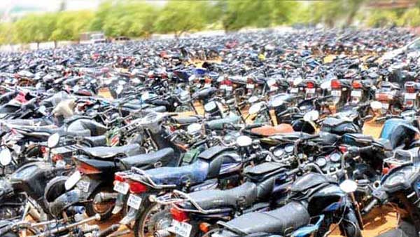 மொத்தம் 1027 வாகனங்கள் பறிமுதல்! இனி சாலையில் வாகனங்களை இவ்வாறு நிறுத்தி செல்ல கூடாது!