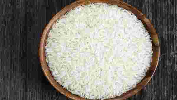 அரிசியில் இந்த பொருளை வைத்தால் போதும்! நீங்கள் தான் கோடீஸ்வரர்!