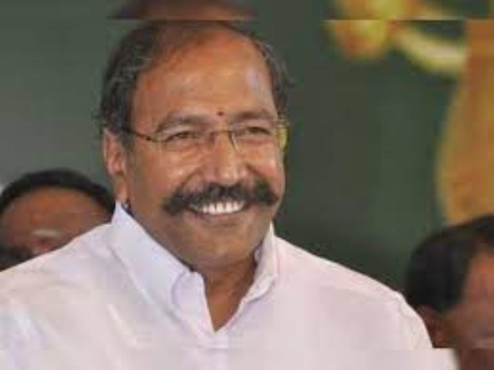 தங்கமணியின் கோட்டையை தகர்த்த பன்னீர்செல்வம்!