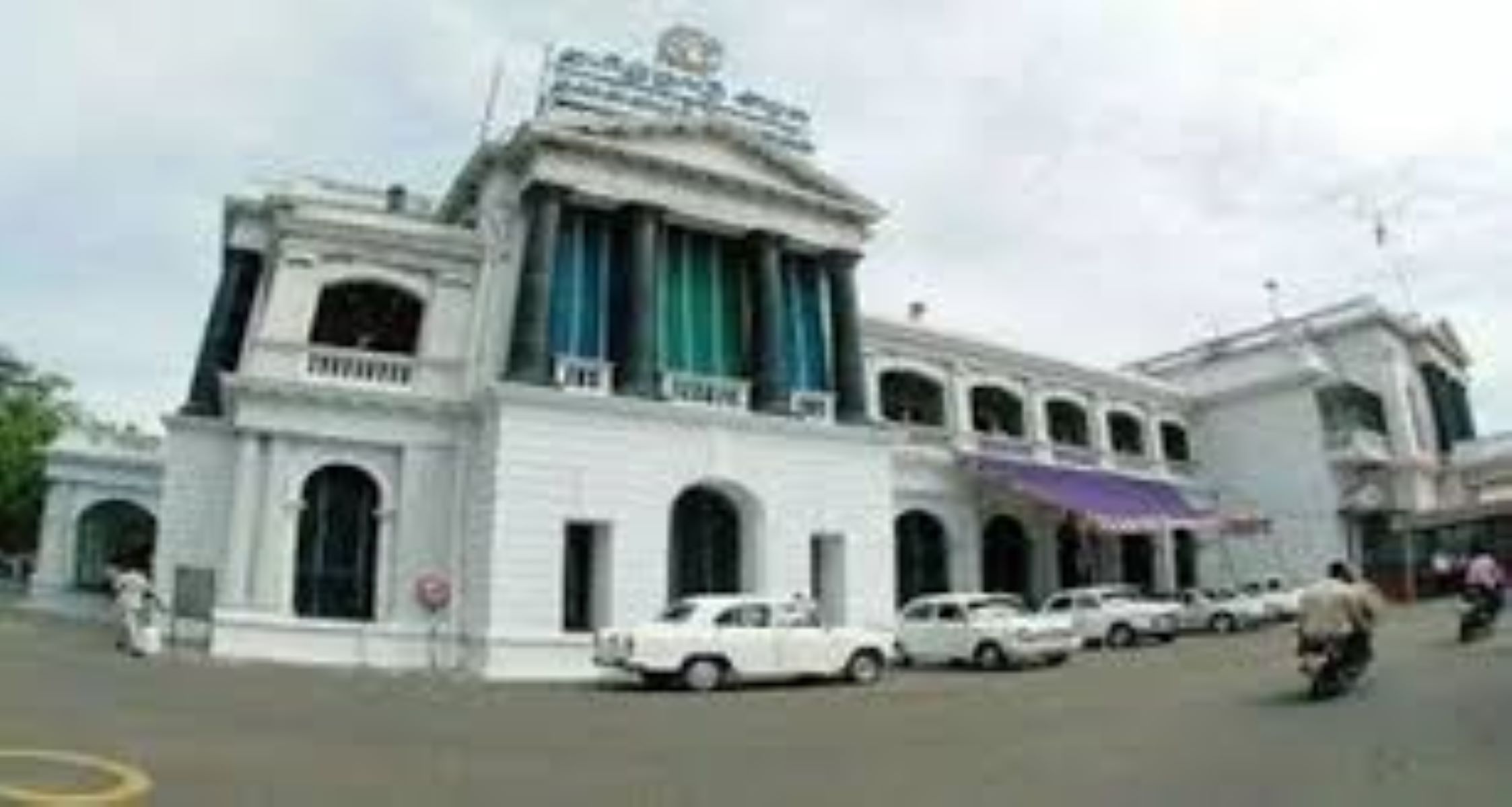 தூத்துக்குடி துப்பாக்கிச் சூடு சம்பவம்! காவல்துறைக்கு அனுமதி வழங்கிய தாசில்தார்கள் மீது தமிழக அரசு பாய்ச்சல்!