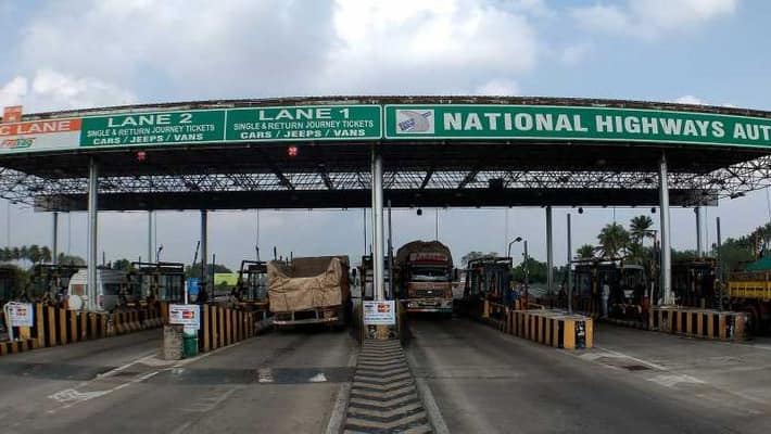 vehicles-going-without-paying-at-the-toll-booth-income-loss-of-several-lakhs-of-rupees