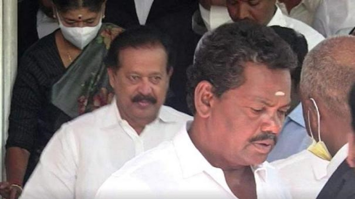 வருமானத்துக்கு அதிகமாக சொத்து சேர்த்த வழக்கில் அமைச்சர் பொன்முடி வேலூர் நீதிமன்றத்தில் ஆஜர்