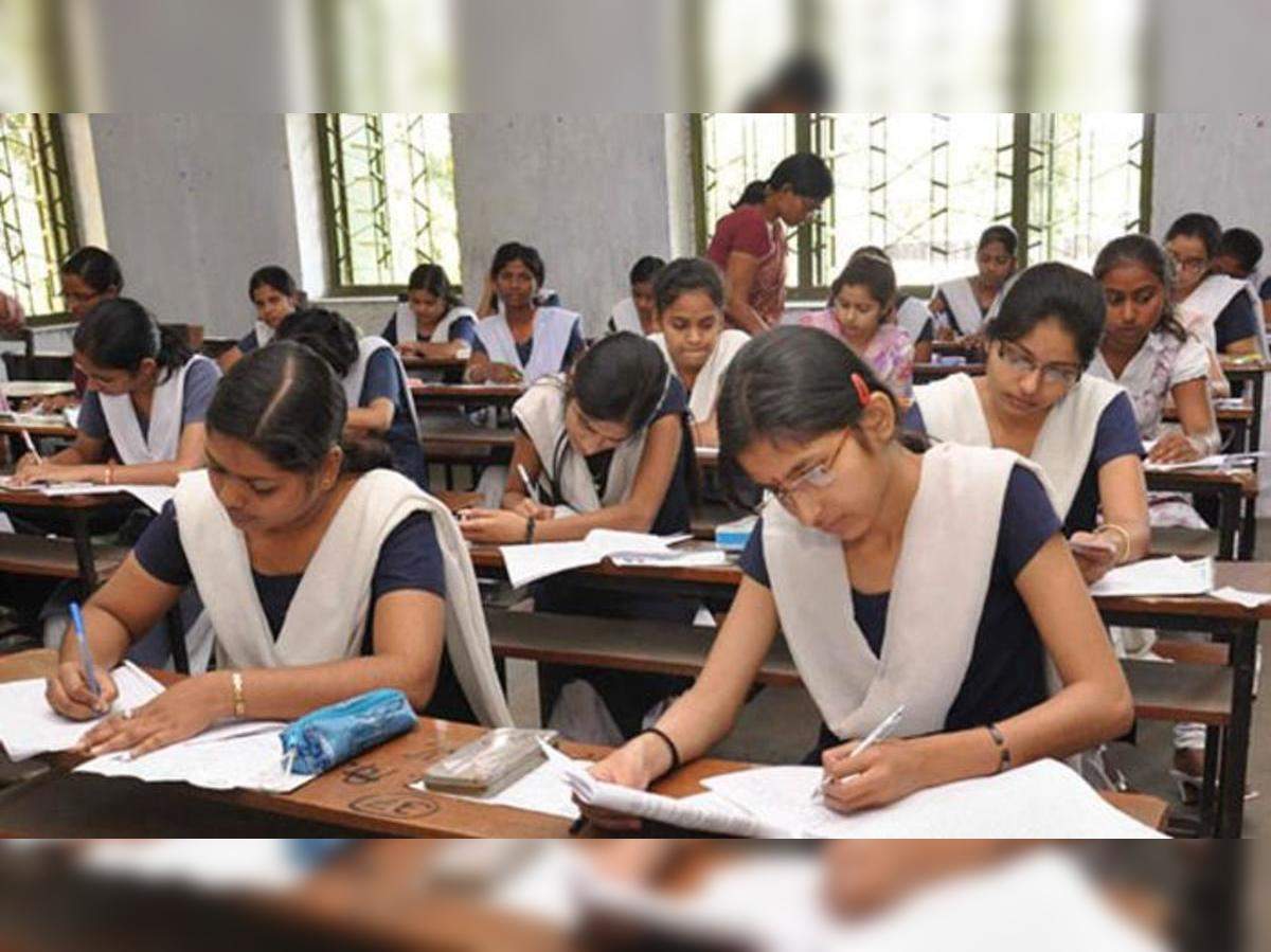 சி.பி.எஸ்.இ வெளியிட்ட அதிர்ச்சி தகவல்! இதனை யாரும் நம்பவேண்டாம்! 