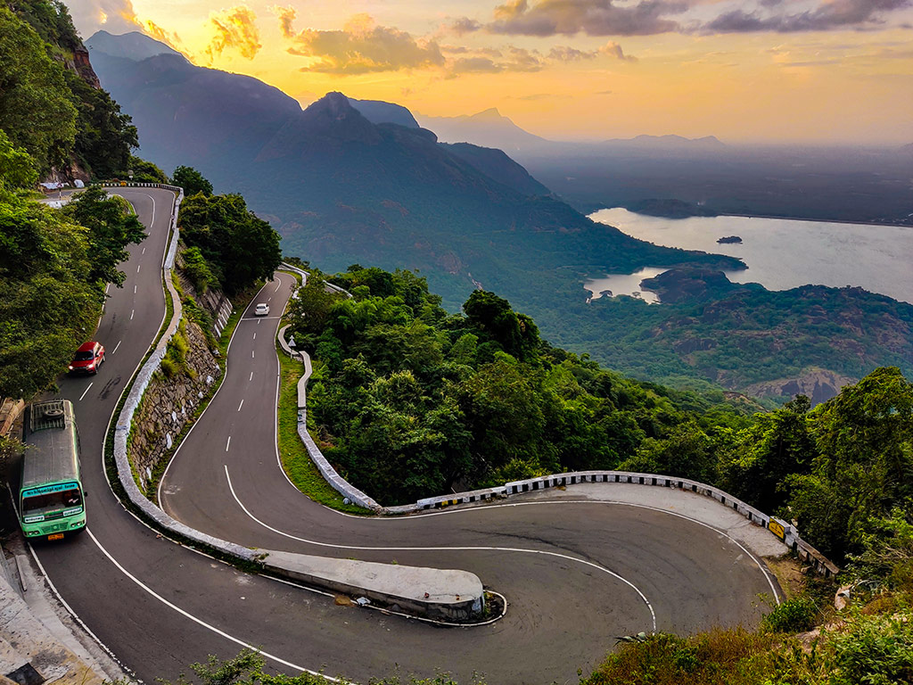 பொள்ளாச்சி ஆழியாறு முதல் வால்பாறை வரை உள்ள மலைப்பாதையை வான்வழி அளவீடு முறையில் விரிவாக்கம்