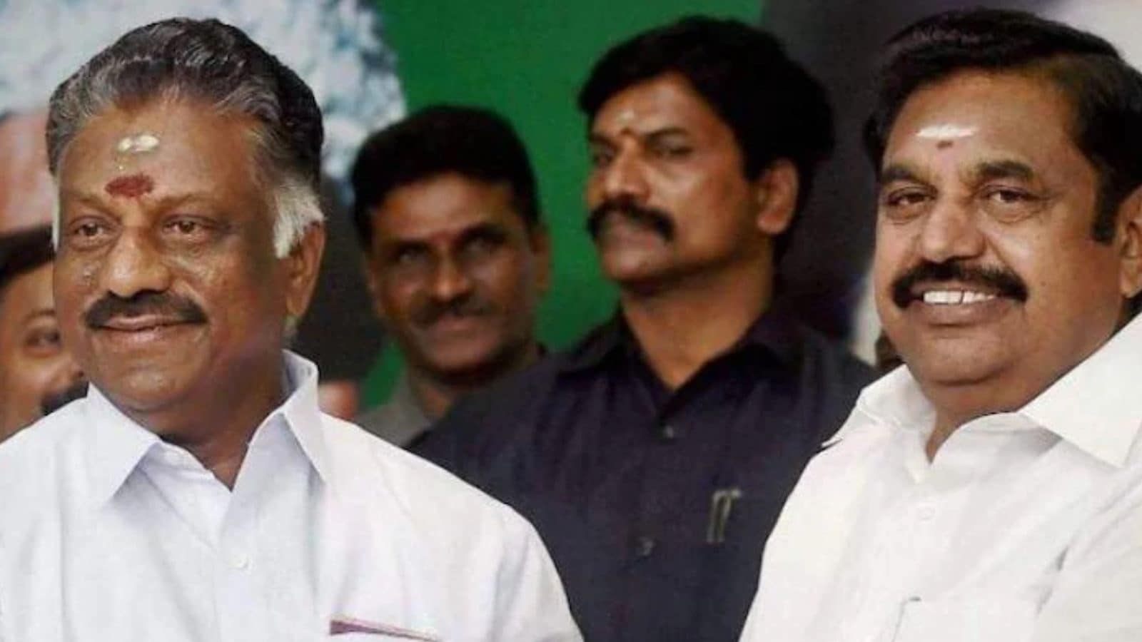 Breaking: நாளை அதிமுக மாவட்ட செயலாளர் கூட்டம்! எடப்பாடி பழனிசாமிக்கு அழைப்பு விடுத்த ஓபிஎஸ்!!