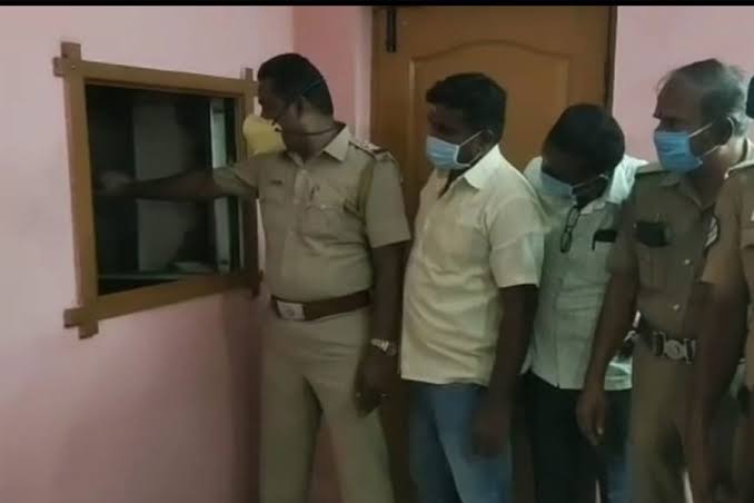 தங்கும் விடுதியில் தரங்கெட்ட தொழில்! கோவையில் பகீர் சம்பவம்!