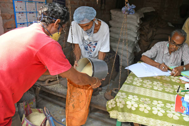 இனி ரேஷன் கடைகளில் பணி நியமனத்திற்கு இது அவசியம் – உயர்நீதிமன்றம் விசாரணை!
