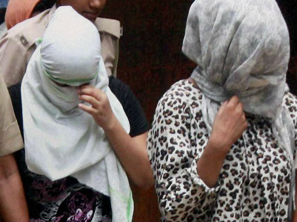 முன்னணி நடிகர் விபசார வழக்கில் மாட்டிய விவகாரம்! அதிர்ச்சியில் திரையுலகினர்!