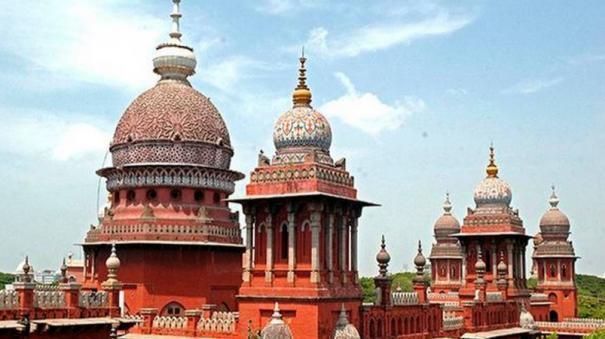 மின்வாரிய ஊழியர்களுக்கு உயர்நீதிமன்றம் வெளியிட்ட அதிரடி உத்தரவு! இதனை செய்ய தடை!