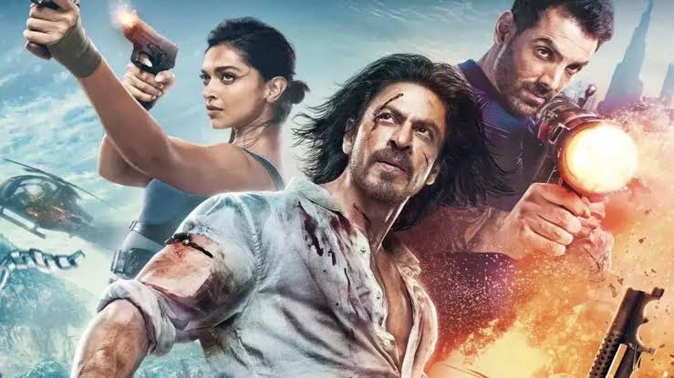 மூன்று நாளில் இவ்வளவு கோடி வசூலா? அதிரடி வசூல் வேட்டையில் இறங்கியுள்ள பதான்! 