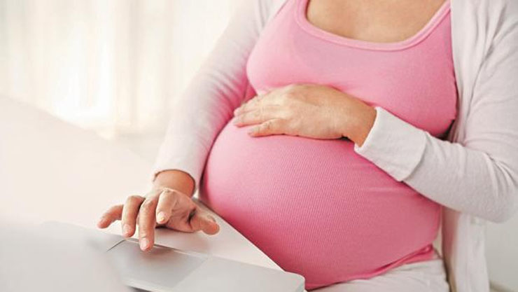 மத்திய அரசு வெளியிட்ட முக்கிய அறிவிப்பு! பெண் ஊழியர்களுக்கு மகப்பேறு காலத்தில் 60 நாட்கள் சிறப்பு விடுமுறை!