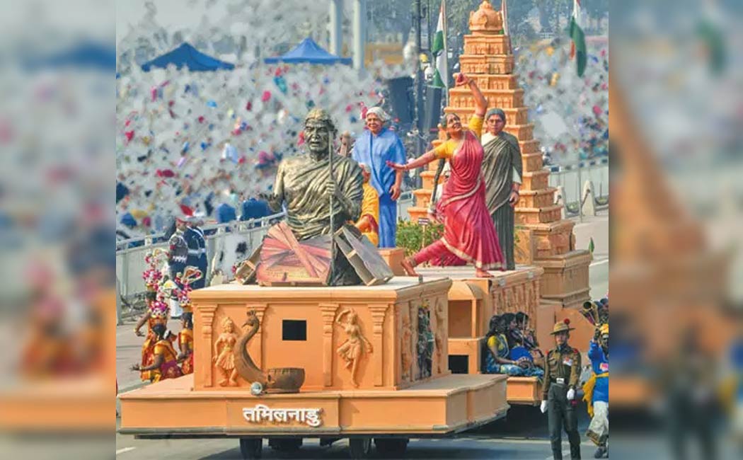 பெண்களை பெருமைப்படுத்தும் அலங்கார ஊர்தி!! மத்திய அரசை பிரமிக்க வைத்த தமிழ்நாடு! 