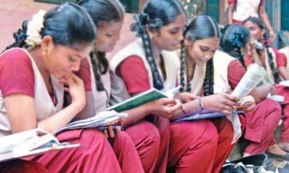 பிளஸ் டூ மாணவர்களுக்கு வெளிவந்த முக்கிய தகவல்! பிப்ரவரி 25 ஆம் தேதி நீங்கள் இங்கு கட்டாயம் செல்ல வேண்டும்!