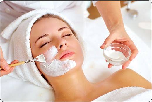 பெண்களே உஷார் அழகு கிரீமால் வந்த ஆபத்து!  3 பெண்களுக்கு நேர்ந்த அதிர்ச்சி தரும் பாதிப்பு 