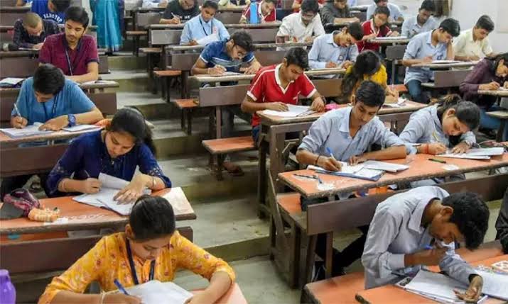 தனித்தேர்வர்களா நீங்கள்?  உங்களுக்காக வெளிவந்த முக்கிய அறிவிப்பு! 