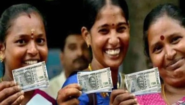 பெண்களுக்கு ரூ 1000 வழங்கும் திட்டம்!! வெளிவந்த நியூ அப்டேட்!!