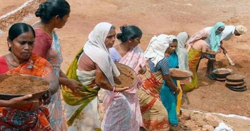 வங்கி கணக்குடன் ஆதார் இணைப்பது கட்டாயம்! மார்ச் 31 வரை கால அவகாசம் தவறினால் ஊதியம் கிடையாது!