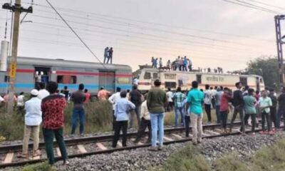 This morning, trains suddenly stop! Passengers suffer!