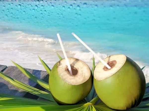 எச்சரிக்கை இளநீர் யாரெல்லாம் குடிக்க கூடாது! ஏன் தெரியுமா?  