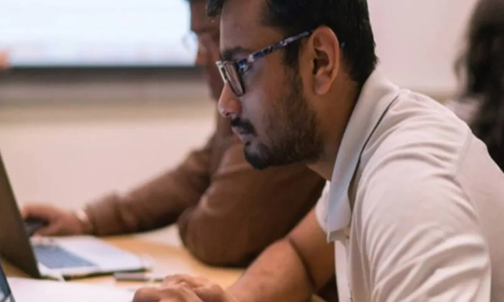 எப்பதாங்க குரூப் 4 ரிசல்ட் வரும்? மீம்ஸ் மற்றும் ஹேஷ்டேக்கை  ட்ரெண்ட்  செய்து வரும் தேர்வர்கள்!