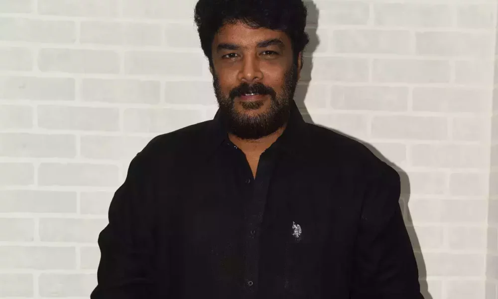 குஷ்புவிற்கு முன்பு பிரபல நடிகையை காதலித்த இயக்குனர் சுந்தர் சி