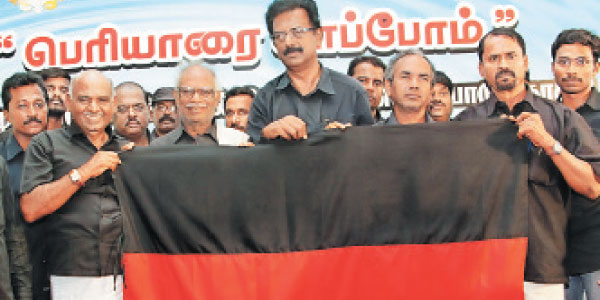 பழனி நகராட்சி அலுவலகத்தில் கோயில் கட்டும் பணிக்கு திராவிடர் விடுதலைக் கழகத்தினர் எதிர்ப்பு!! 