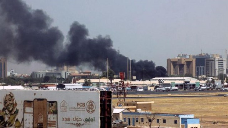 சூடானில் ராணுவம் மற்றும் துணை ராணுவத்திற்கிடையே மோதல்!!